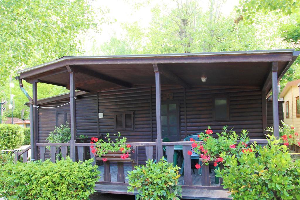 Campeggio Boscoverde Torre del Lago Puccini Eksteriør billede